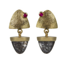 Gold earrings with quartz and ruby